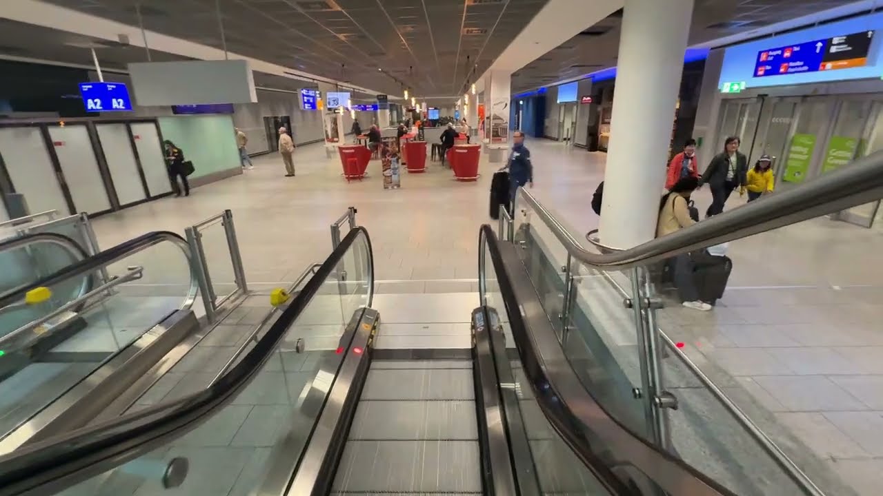 23.5.25 Frankfurt Flughafen Fernbahnhof Weg zum Terminal 1 Abflug/Ankunft Airport Longdistance