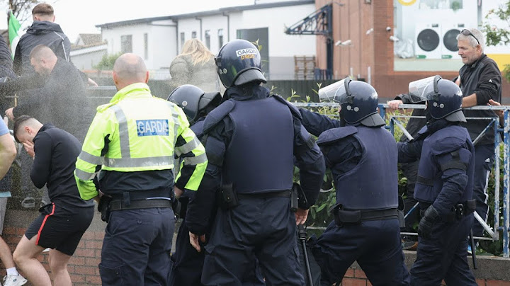 Pepper spray deployed as Gardaí and protesters clash in Coolock
