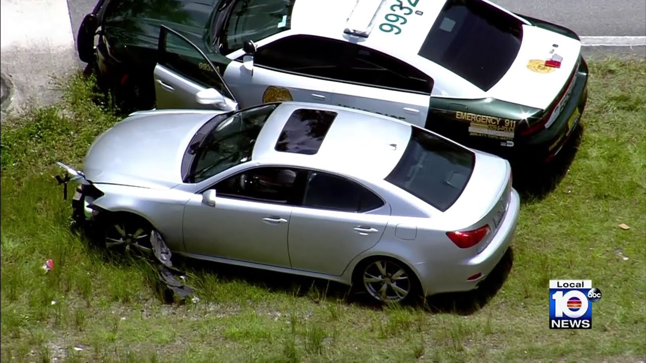 Police pursuit ends in crash on Krome Avenue - YouTube