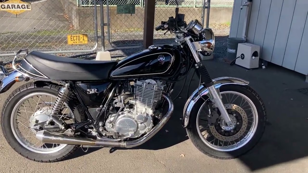 SR400 ペイトンプレイスノートンマフラー排気音 - YouTube