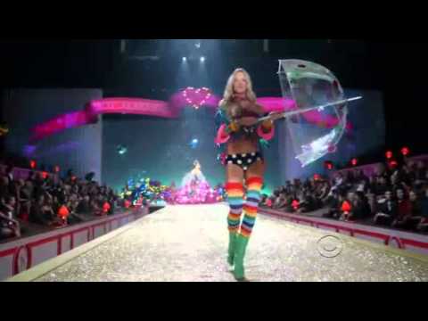 Katy Perry - California Gurls - (Live at the Ed Sullivan Theater, New York City, 24/08/2010) from YouTube · Duration: 3 minutes 50 seconds Katy Perry - California Gurls - (Live at the Ed Sullivan Theater, New York City, 24/08/2010) from YouTube · Duration: 3 minutes 50 seconds