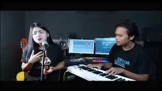 Lestari hutasoit-Sai horas ma ho tu si boru lomomi Cpt.Hendro sinambella