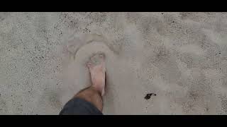 Скрип песка под ногами