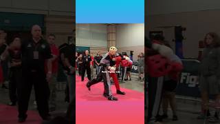 Beautiful Point Fighting Head Kick Axe Kicks Follow Up 