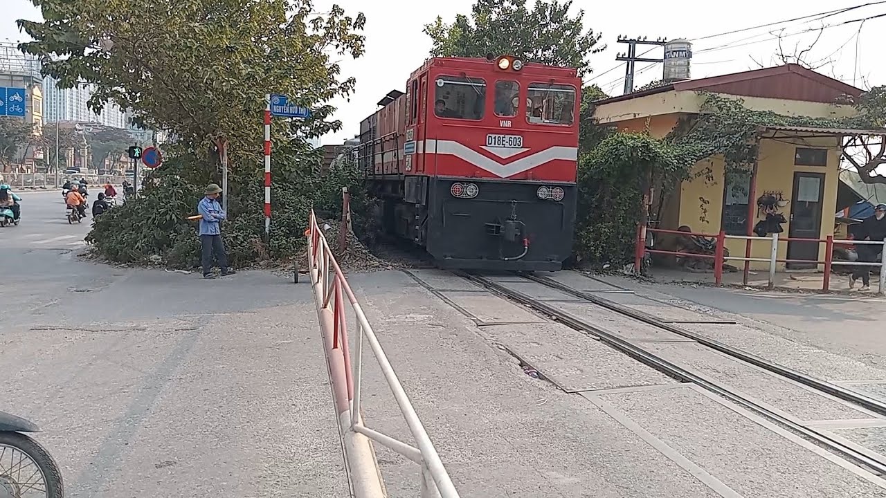 [ 12/01/2026 ] D18E-603 kéo tàu hàng H2318 ( 