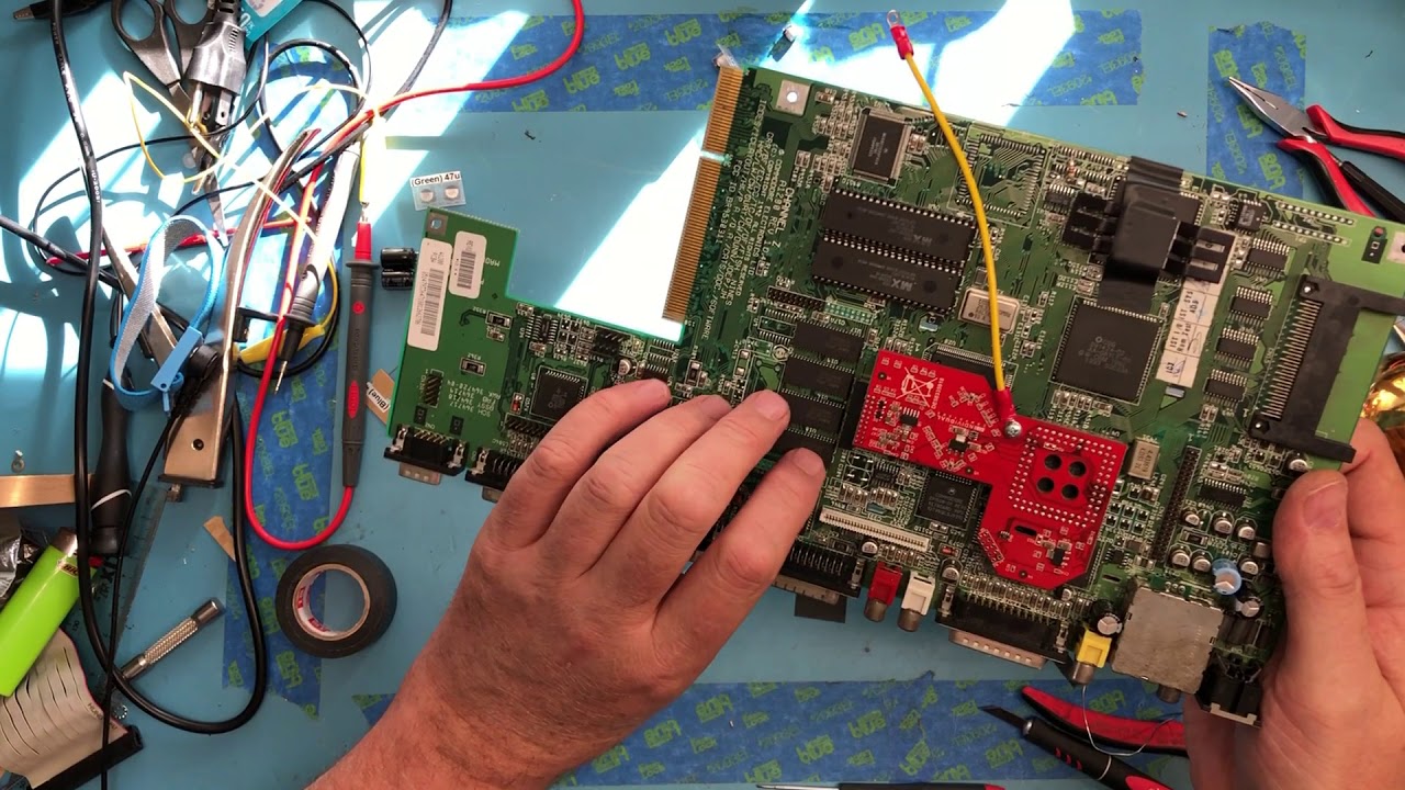 Amiga 1200 - Part 6 - A clumsy attempt to repair the audio issue - STB225