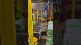 MEMCO 50KG robot palletizing fertilizer bundles