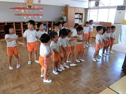 リトミック（３歳児・４歳児クラス） 2013年10/9　②