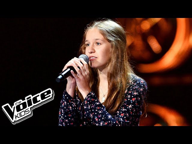 Karolina Fryt – „Love Is All Around” – Blind Audition – The Voice Kids Poland class=