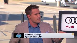 Kyle Brandt celebrates with Jets fans during team's selection of Sam Darnold | Apr 27, 2018