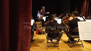 A new clarinet concerto, EBENUS, premieres in South Florida with a climate warning