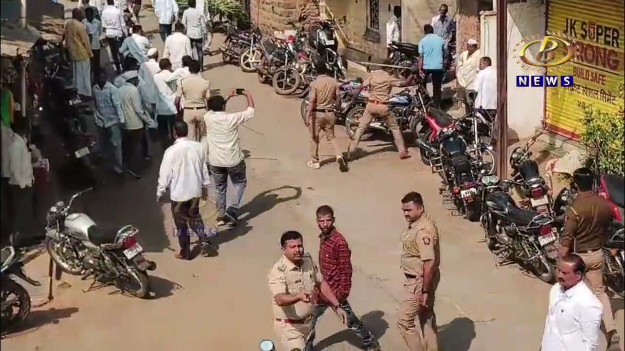 वयोवृद्ध मतदारा सोबत मतदान केंद्रात जाण्याच्या कारणावरून दोन गट भिडले