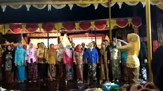 Mars dan Hymne Kabupaten Pekalongan olen paduan suara