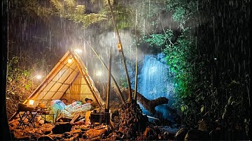 CAMPING IN HEAVY RAIN AND THUNDERSTOR // Struggling to build a fishing shelter, shrimp, fish