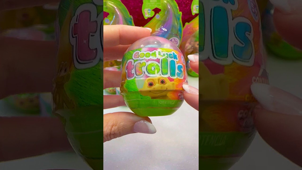 Opening Good Luck Trolls Pencil Toppers 