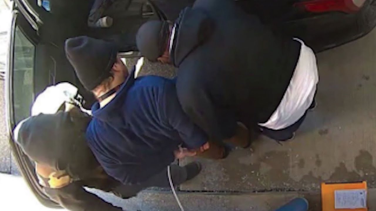 Bank courier ambushed, $436k of cannabis cash stolen