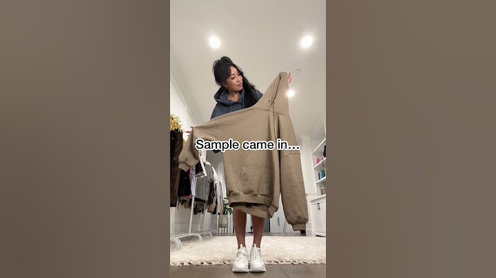 Should we do it??! 👀☁️🧸 @blogilates  #activewear #fashion