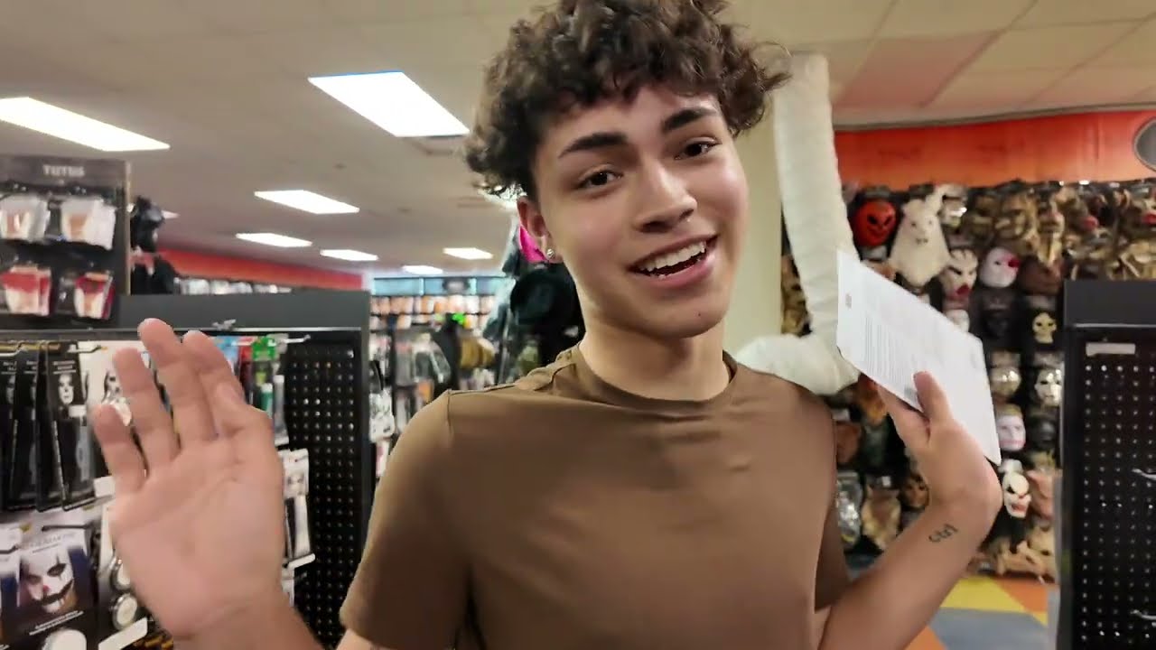 spirit halloween vlog