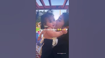 Sophia is so MOM coded her future children is lucky 🥹🫶🏻☀️ #katseye #sophia #eyekons