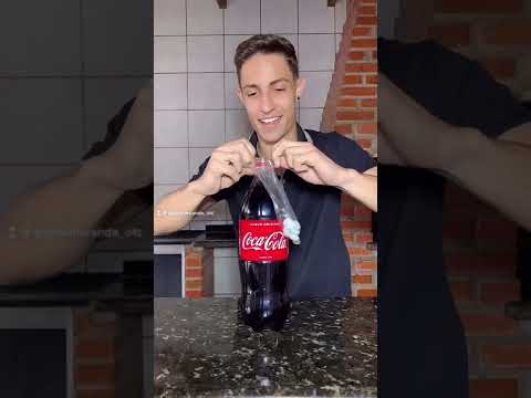 Vídeo: Os mentos de frutas funcionam com coca?