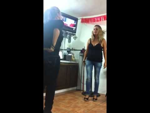 Las rubias bailando sala sala adlı videoyu YouTube'da izle Las rubias bailando sala sala adlı videoyu YouTube'da izle