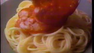 1987 Ragu Thick and Hearty Spaghetti Sauce "Get Ready!" TV Commercial screenshot 3