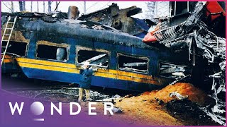The Hinton Disaster: Head On Freight Train Collision Kills Passengers | Mayday | Wonder