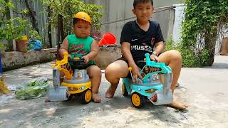 Trò Chơi Bỗng Nhiên Làm Thợ Lái Xe ❤ ChiChi TV ❤ Đồ Chơi Trẻ Em Bạn Pin