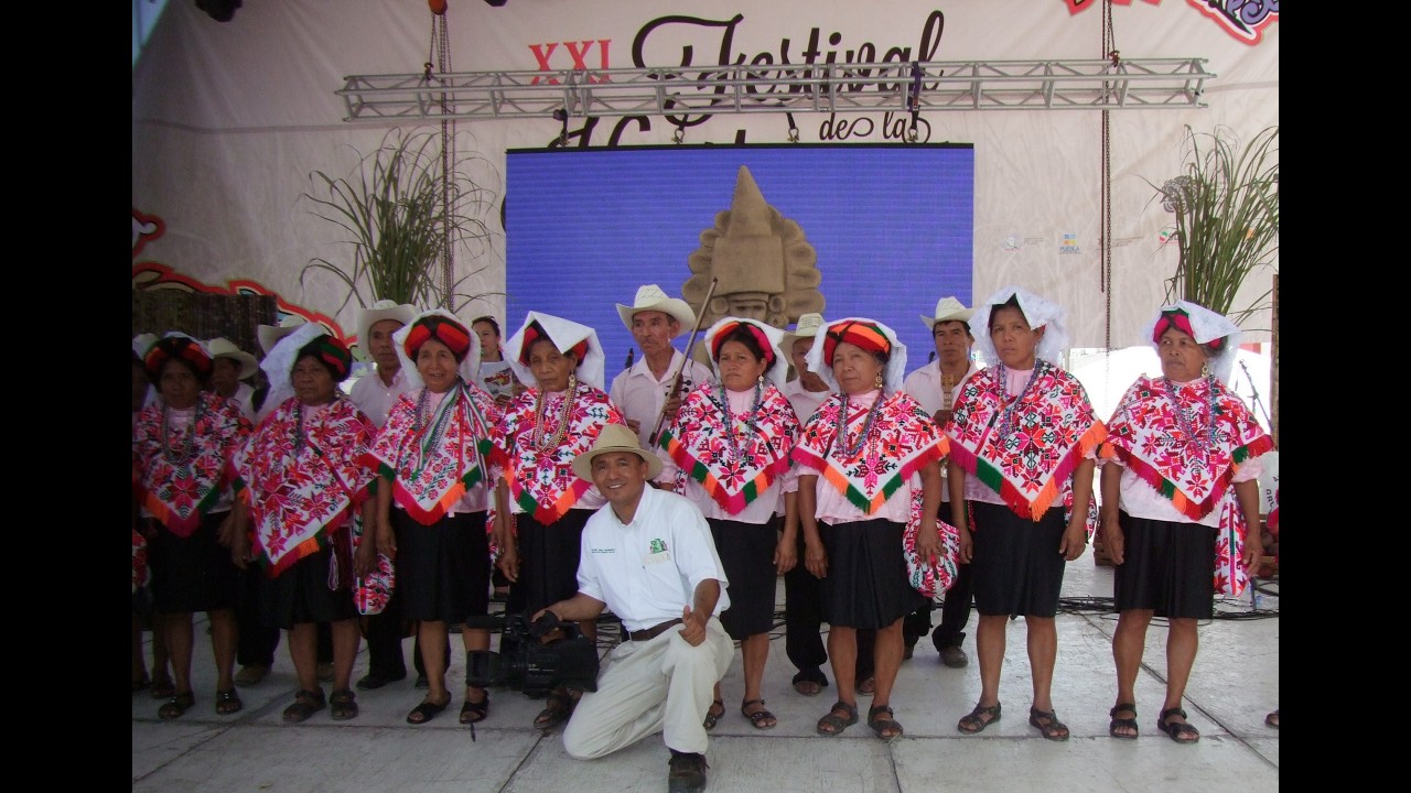Danza La Malinche de Tancuime - YouTube