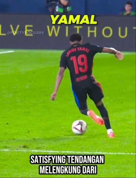 Satisfying Tendangan Melengkung di Sepak Bola 🥶