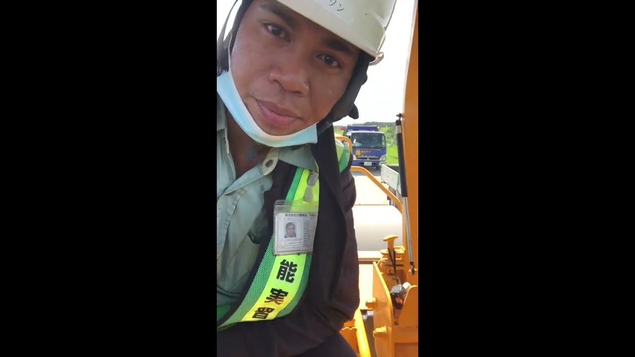 Sakai R2-4 makadamu roller