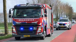 Middel-Wo Brandweer, Politie & Ambulance Met Spoed Naar Een Voertuig Te Water In De Noordbeemster
