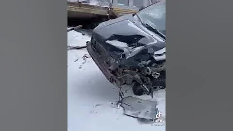 Самая безопасная машина...круче поезда ВОЛЬВО Х60#
