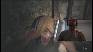 Папич испугался скримера в Resident Evil Village