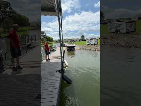 V22 | V series | Bayliner