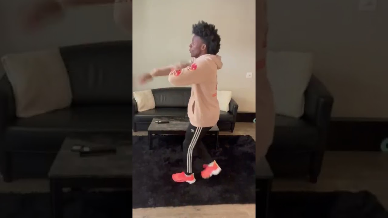 Каждый танцевальный вечер на канале Disney выглядит так: 