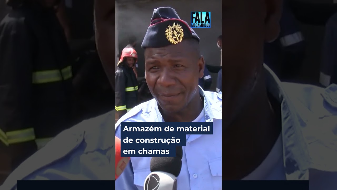 Armazém de material de construção em chamas
