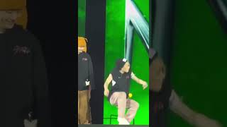 Polisler Geldi Yat Yat Yat Diyor Yatamam Üstüm Chanel Ve Dior