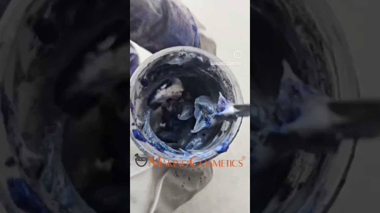 Signature Glitter Base Turns Any Mica into a Color Cosmetic