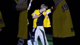 Eunseok so handsome! #EUNSEOK RIIZE at Channel B Baseball Music Festival #은석 #ウンソク #宋恩奭 #RIIZE #라이즈