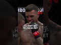 Nieky holzken over muay thai met kleine handschoenen 