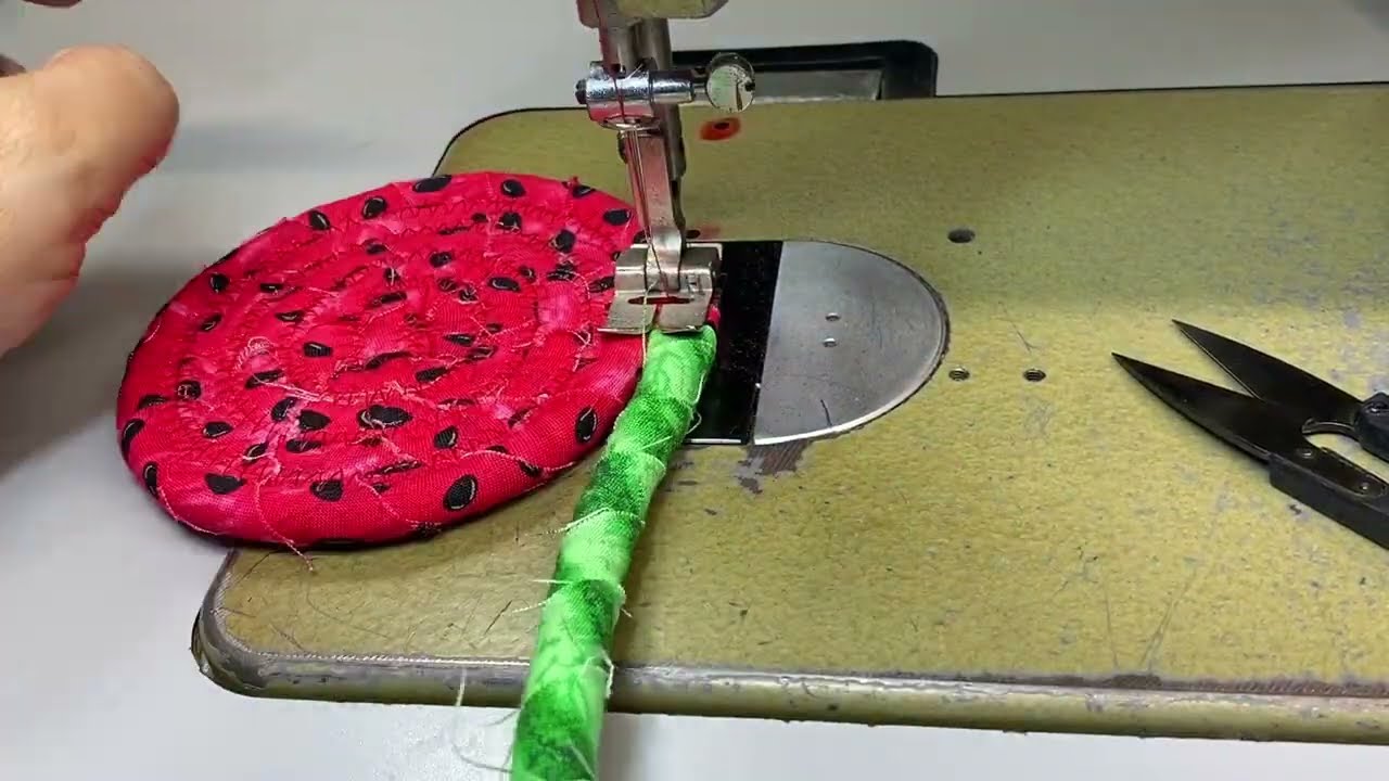 TUTORIAL: Sewing watermelon mug rugs/coasters with cotton cord
