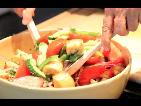 How to make a Summer Tomato Salad
