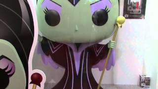 巨大ソフビ「マレフィセント」（MALEFICENT VINYL FIGURE）