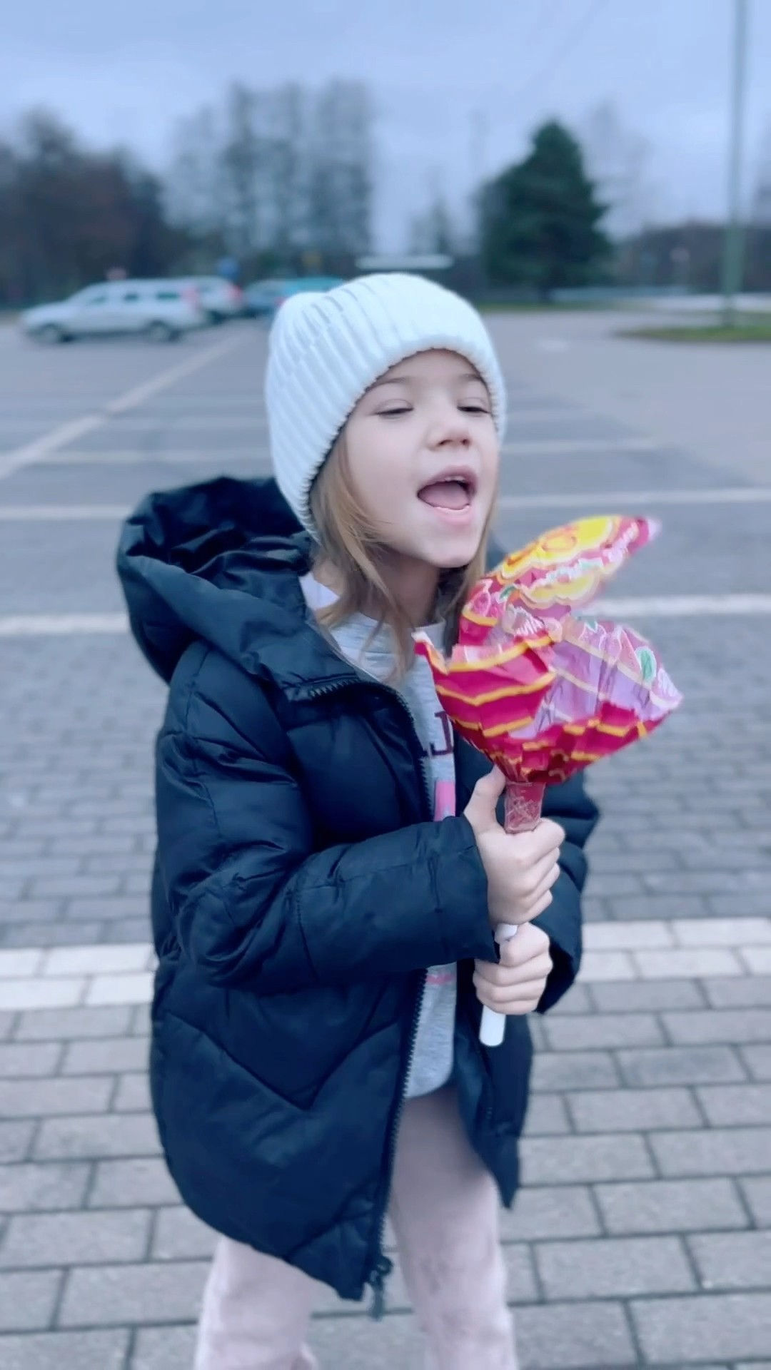 Broken phone and lollipop