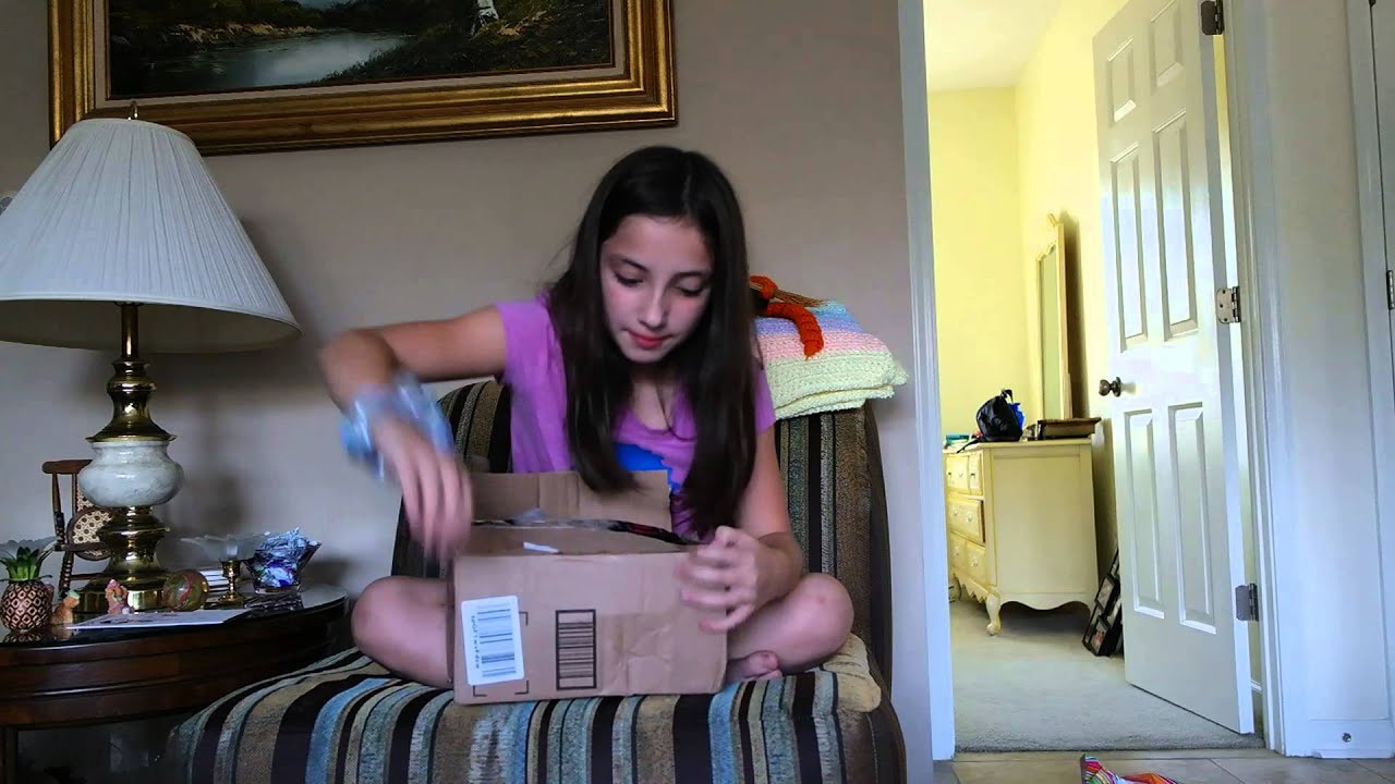 Scarlett Opens Presents for Her 9th Birthday!