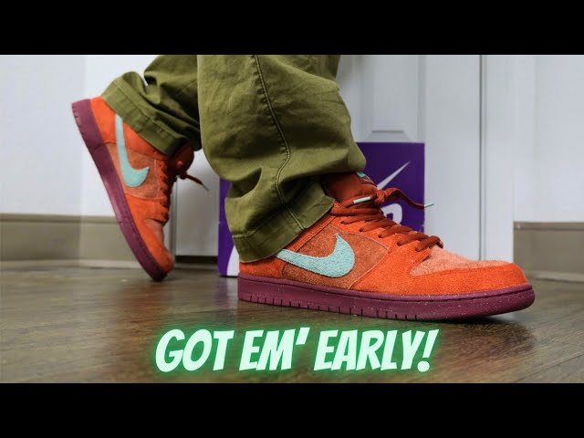 EARLY LOOK NIKE SB DUNK LOW MYSTIC RED ON FEET REVIEW 