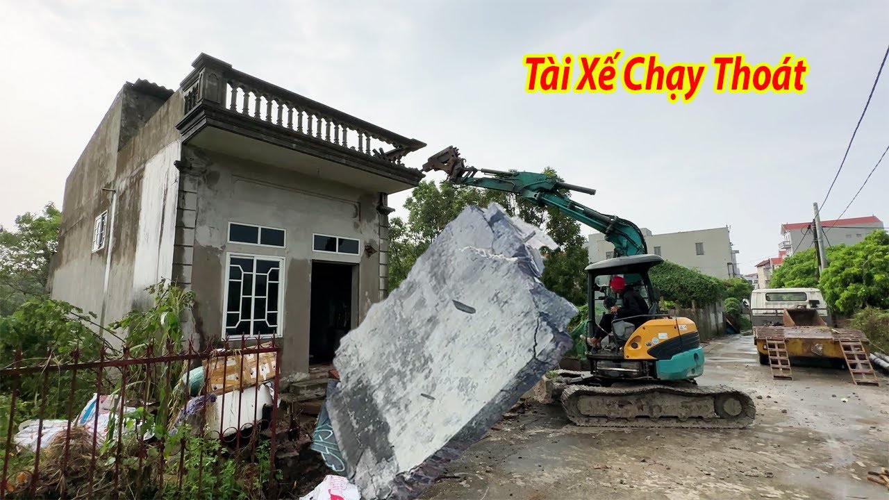 TIN NÓNG : SẬP TƯỜNG NHÀ - Tài Xế Máy Xúc Hoảng Hồn May Mắn Thoát C.H.Ế.T Trong Giây Lát