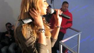 Tamar Braxton Performs "Love & War" At Billboard Live