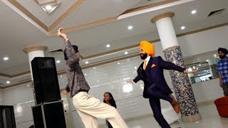 Punjabi Wedding Dance | Impromptu Bhangra Performance Punjabi Wedding Dance | Impromptu Bhangra Performance